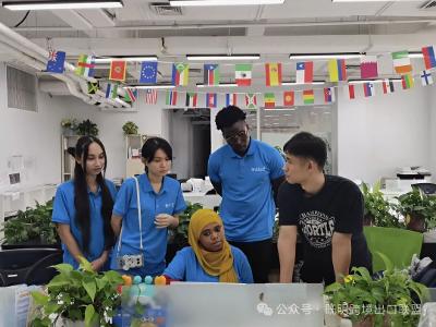 天津大学国际教育学院来既明跨境产业示范园区交流学习